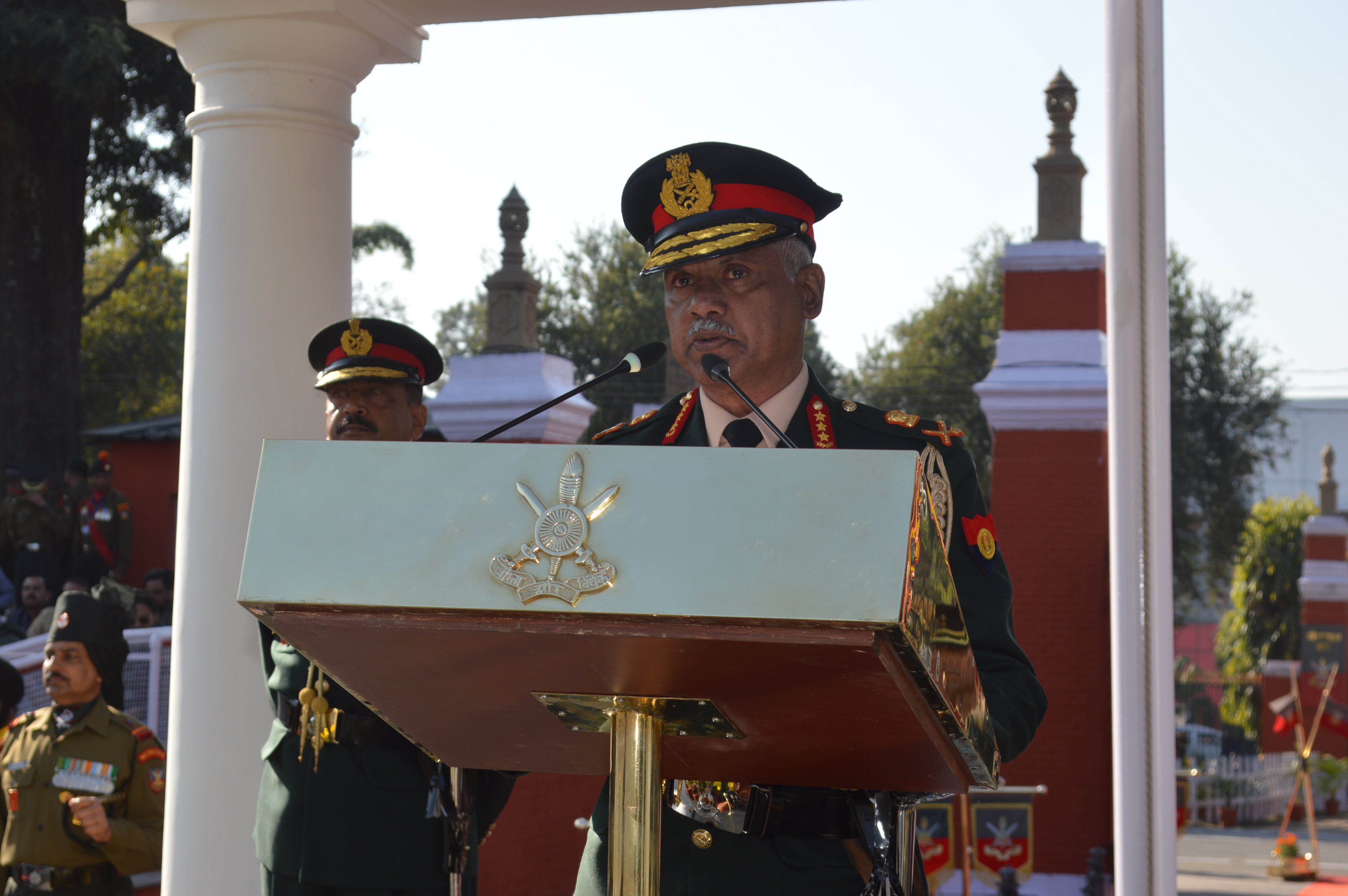 RO addressing the Passing out course.JPG