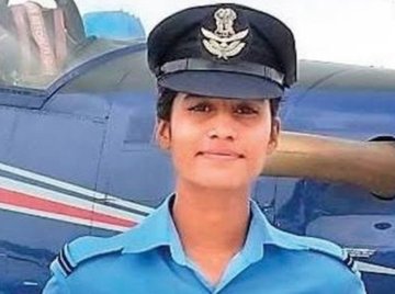 Aanchal Gangwal, Daughter of Tea Seller in Madhya Pradesh’s Neemuch, Commissioned Into IAF As Flying&nbsp;Officer