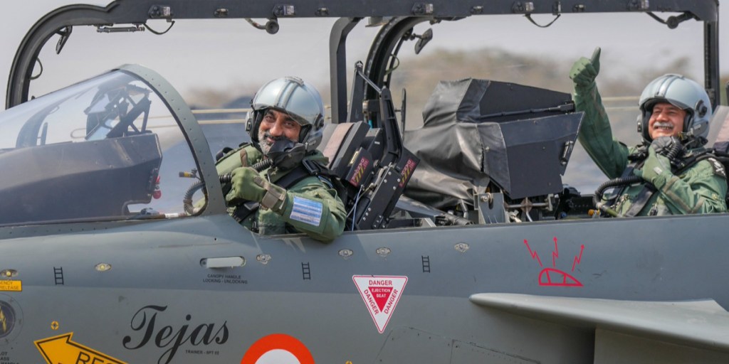 In A First, IAF, Army Chiefs Take Sortie In LCA Tejas Ahead Of Aero India 2025 –&nbsp;WATCH